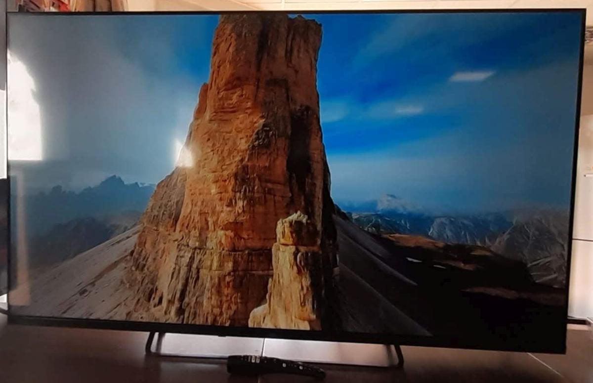 ESSENTIEL 55QLED308