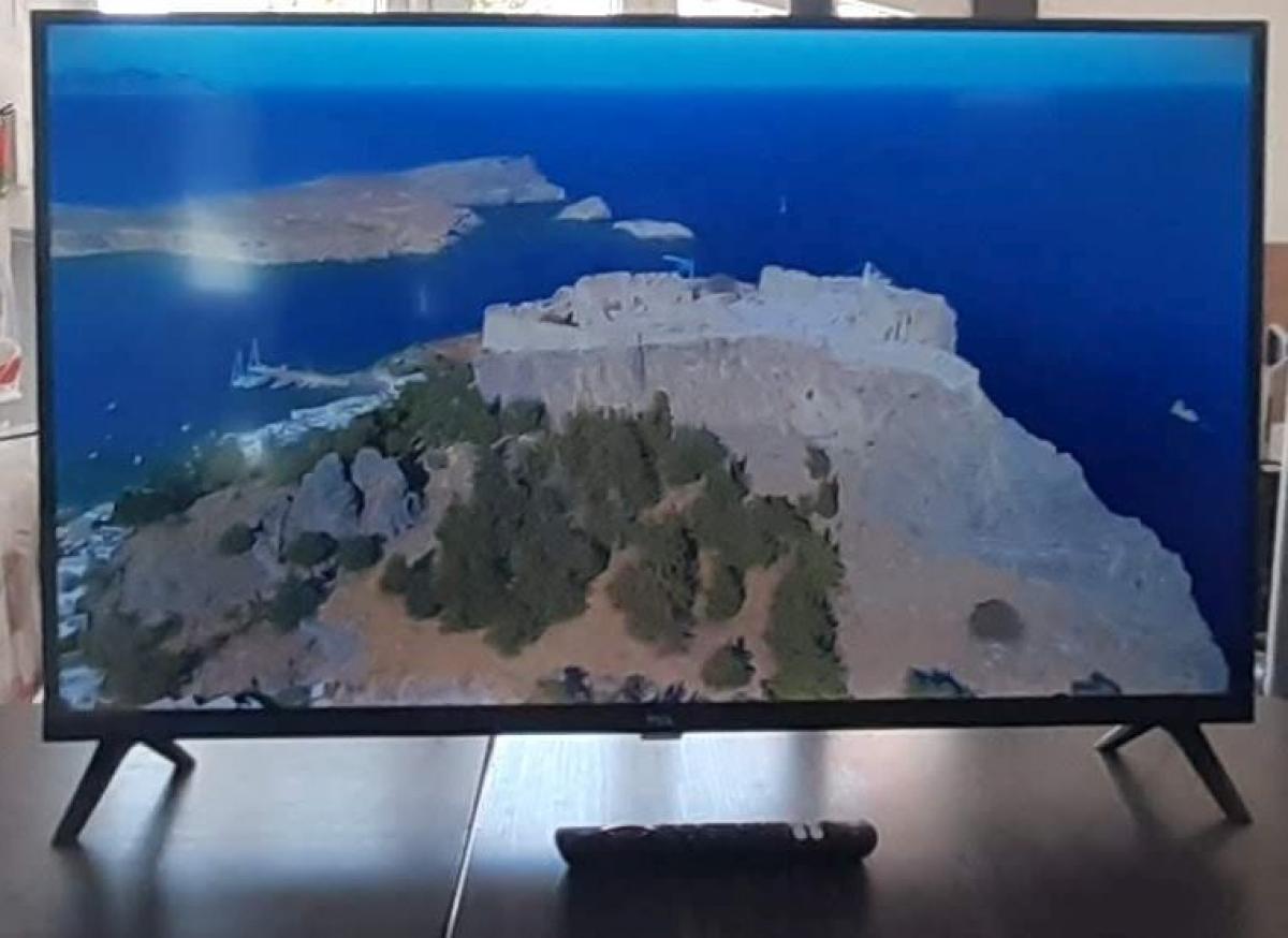 TCL 32SF540